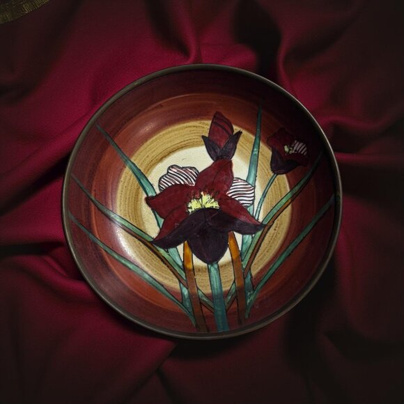 Vintage Capri Italy Porcelain Wall Bowl with Brass Back, Hand-Painted Iris, 6” D - Picture 5 of 10